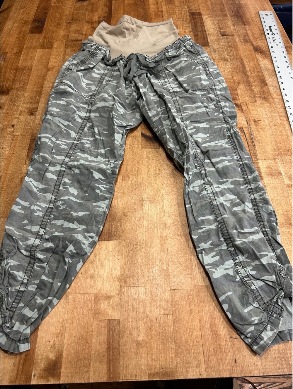 Motherhood Maternity Camouflage Cargo Pants Size S